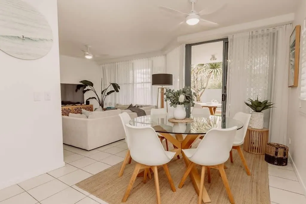 Coastal Charm - Pet & Family Friendly Apartment Marcoola Australia