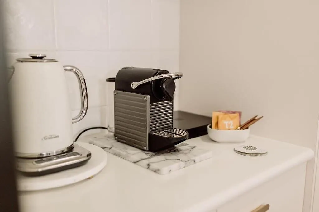 Coastal Charm - Pet & Family Friendly Apartment Marcoola